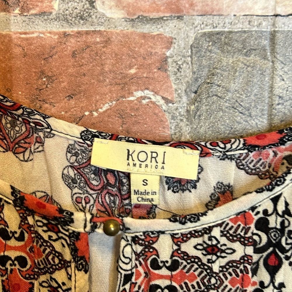 ‎5 for $25🔥Small Kori Fringe Bottom Blouse - Picture 2 of 5